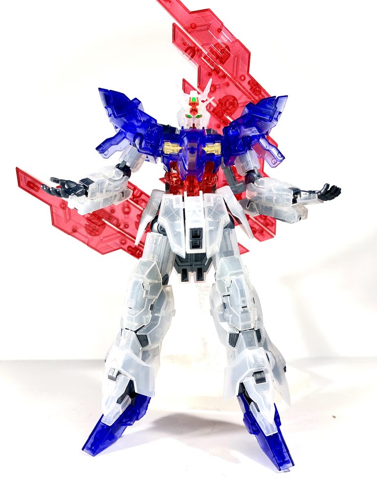 実はガンダムベースさんで購入した、クリアカラーがベースです。そのままでももちろんカッコイイです。