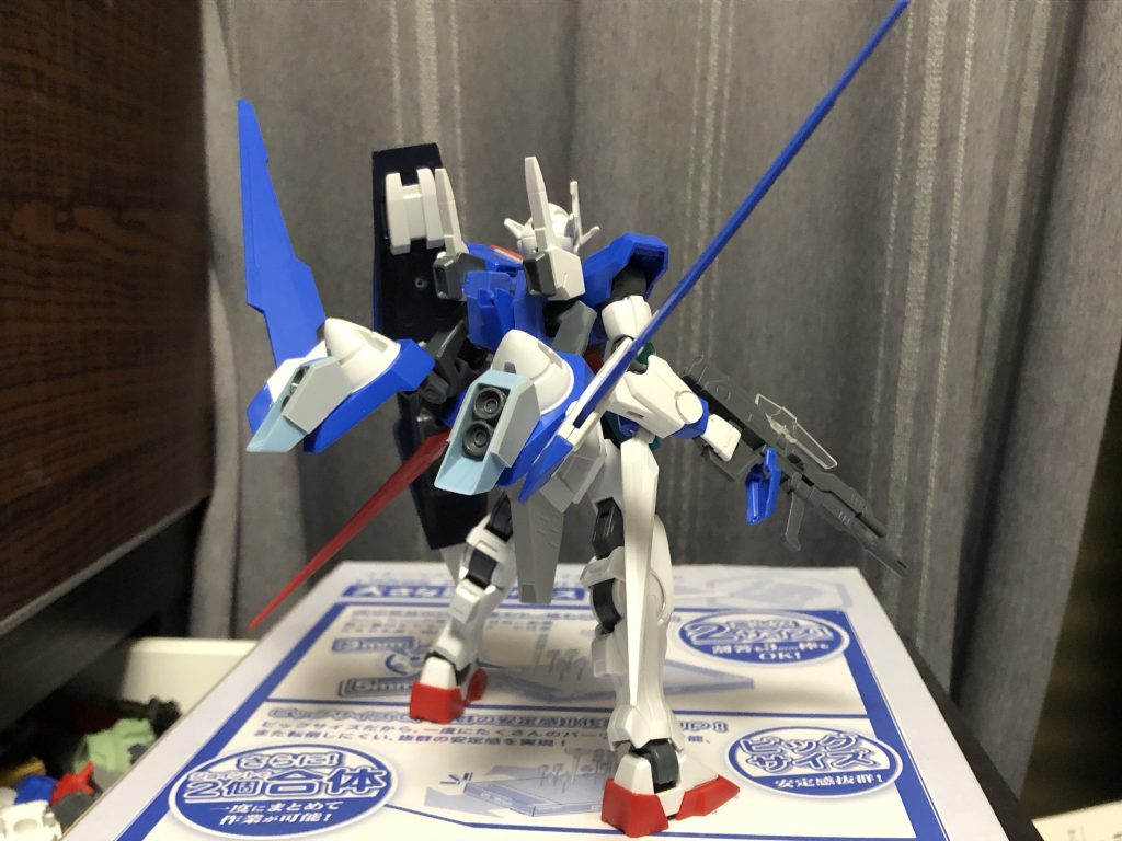 塗装前写真先週の連休3日でパチ組み→改造→塗装までやったのでかなり急ピッチでしたが、改造ポイントを絞って大きく印象を変えられたと思います。スピード制作なので工作精度とかは目を瞑ってください…