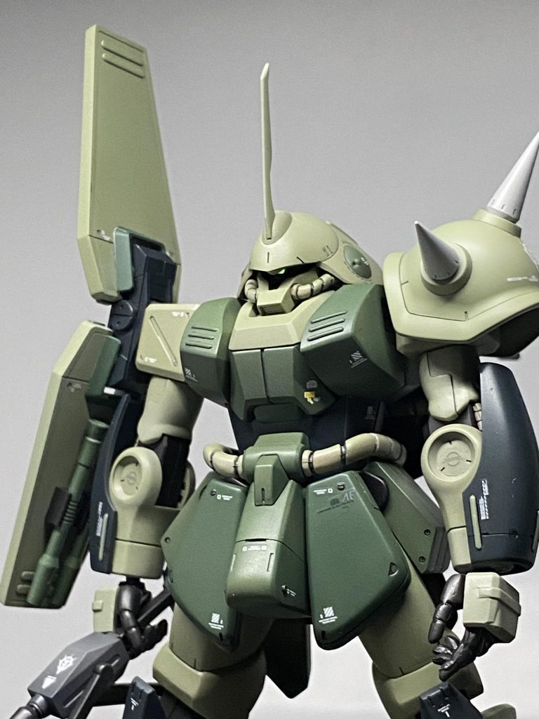 顔は0.5ミリ幅増ししています。