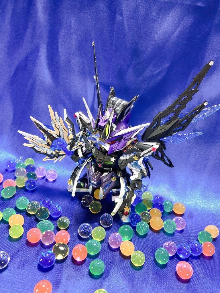 そして、この作品を撮影するために購入した謎のカラフル玉(笑ぷよぷよボールを使って撮影に挑むとゆう気合の入りよう! でも、綺麗ですね☺️