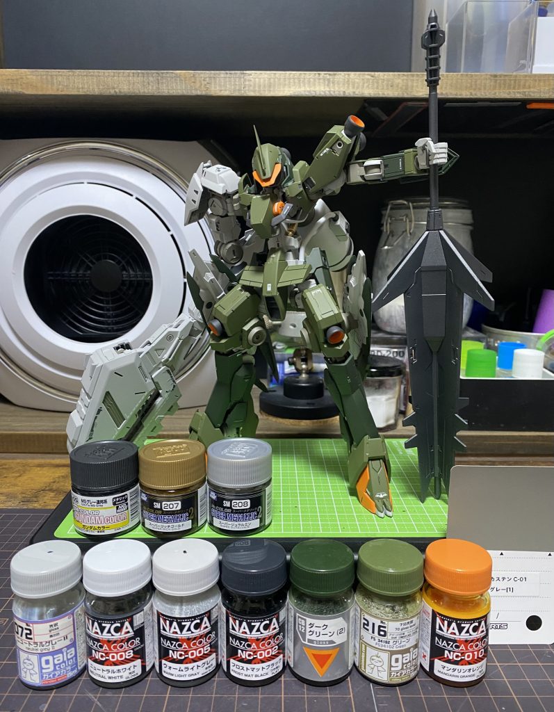 塗料です。設定画見たらフレームがかなり明るめに描かれていたのでニュートラルグレーⅡで塗装しました。ご覧頂きありがとうございました( •̀ᴗ•́ )