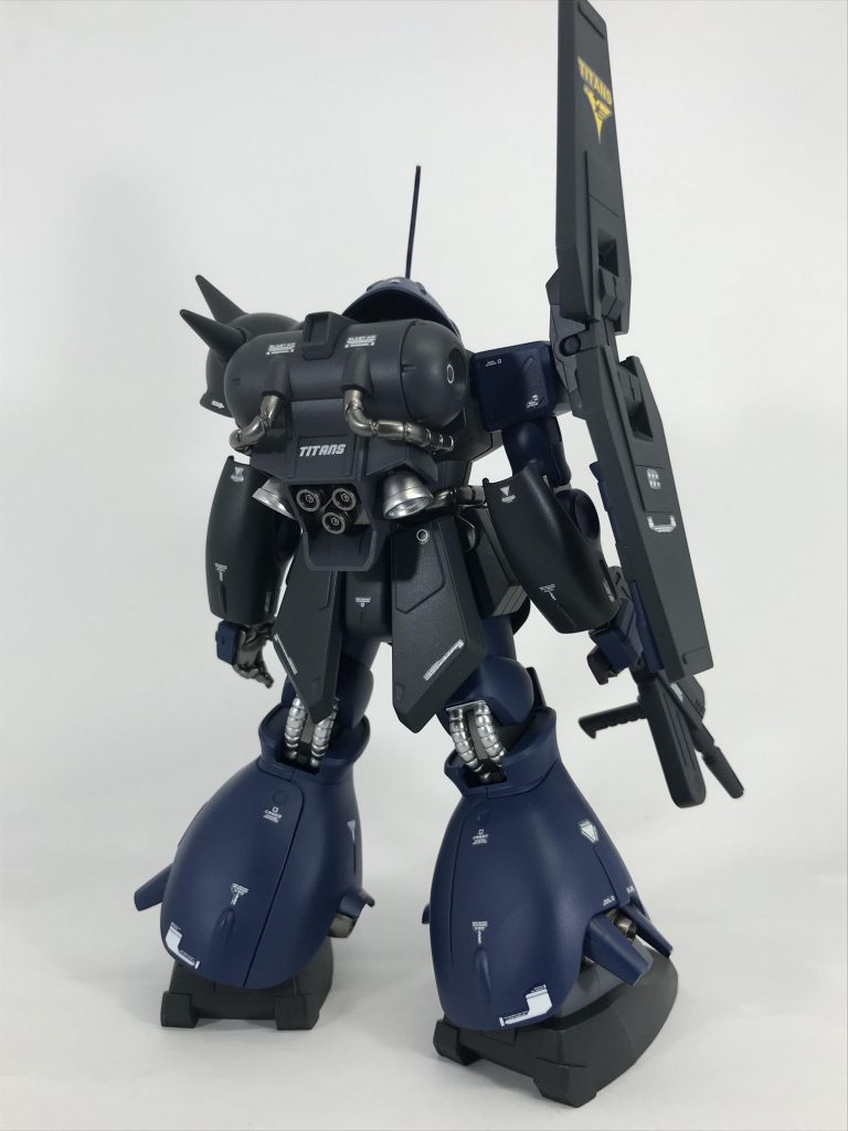 リアビューです。自画自賛になりますが、カッチョeな〜