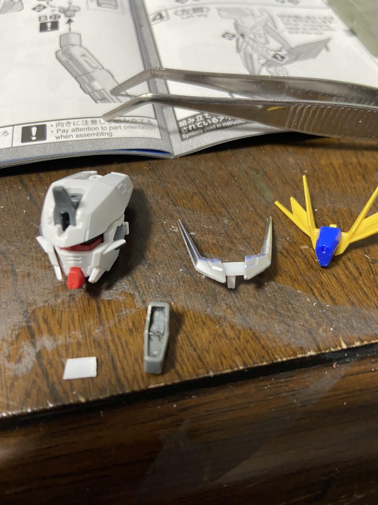 特徴的なエアマスターのアンテナは旧キットから拝借し、取り付けました。