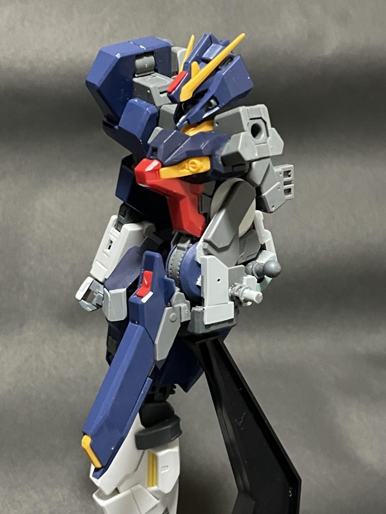 塗装前。上にも書きましたが、プロポーション調整のため中身の改修(特に腰から太腿)がメインでした。塗装前の他の写真はtwitterにアップしているので、良かったらそちらも見てください。(改造部分の分解写真もります)