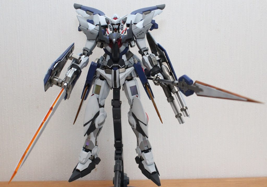 GNコンデンサー等(主に脚部)はホログラムシートでキラキラ演出しています。