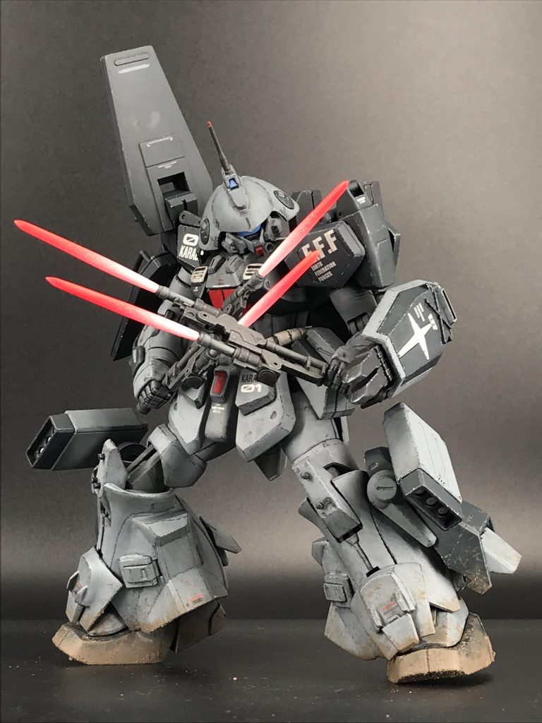 ツインビームスピアはシステムウェポンキットの物を持ち手部分を短くして、ビーム部分も短くしてます。