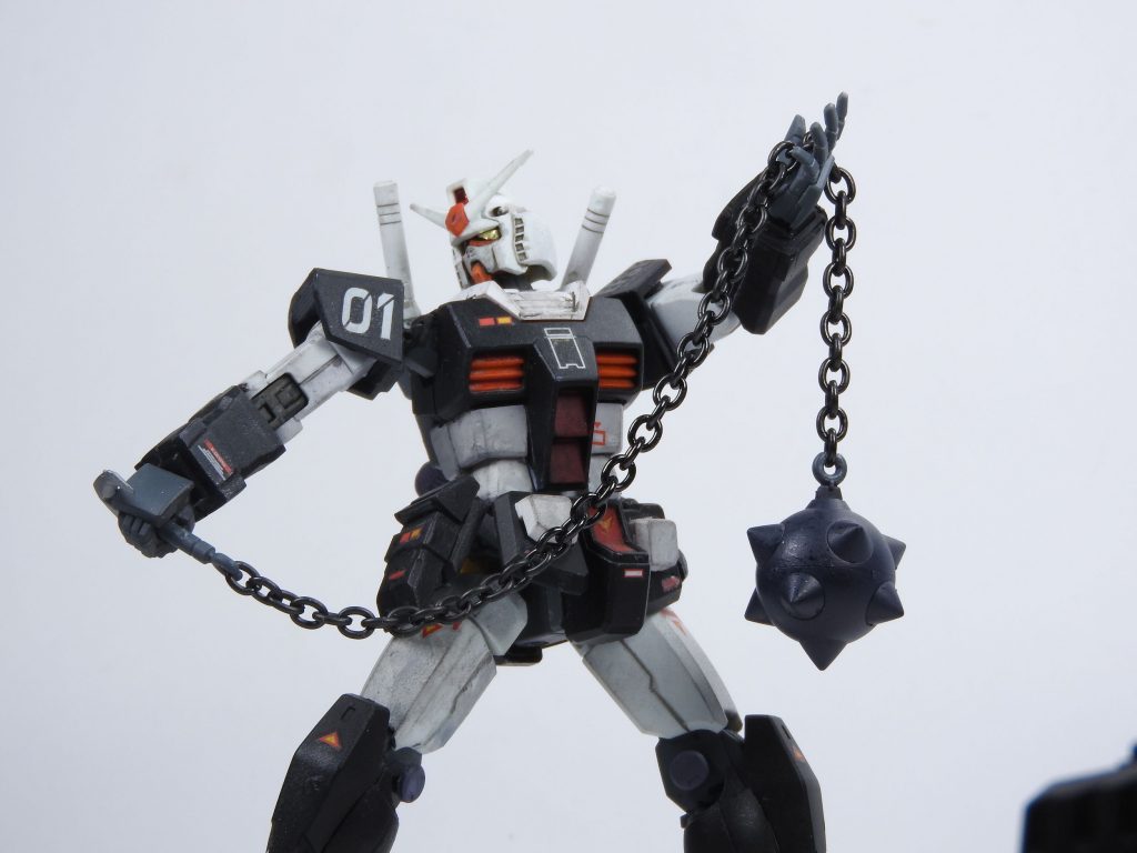 ガンダムハンマー。プロトタイプガンダムはゲーム等で外部出演するとRX-78-2との差別化のためにハンマー要員になるケースが多いように思います