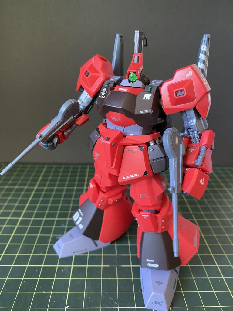 全体像。エメラルドグリーンのライトを付けてみました。