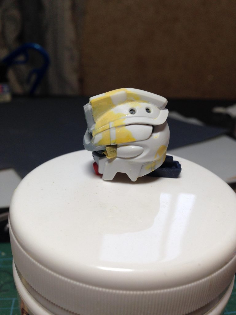 よりガンダムぽく見えるかなーと、襟足はカットしてスッキリさせたのですが、今にして思えば、襟足あったほうがカッコよかったかな〜と(笑)