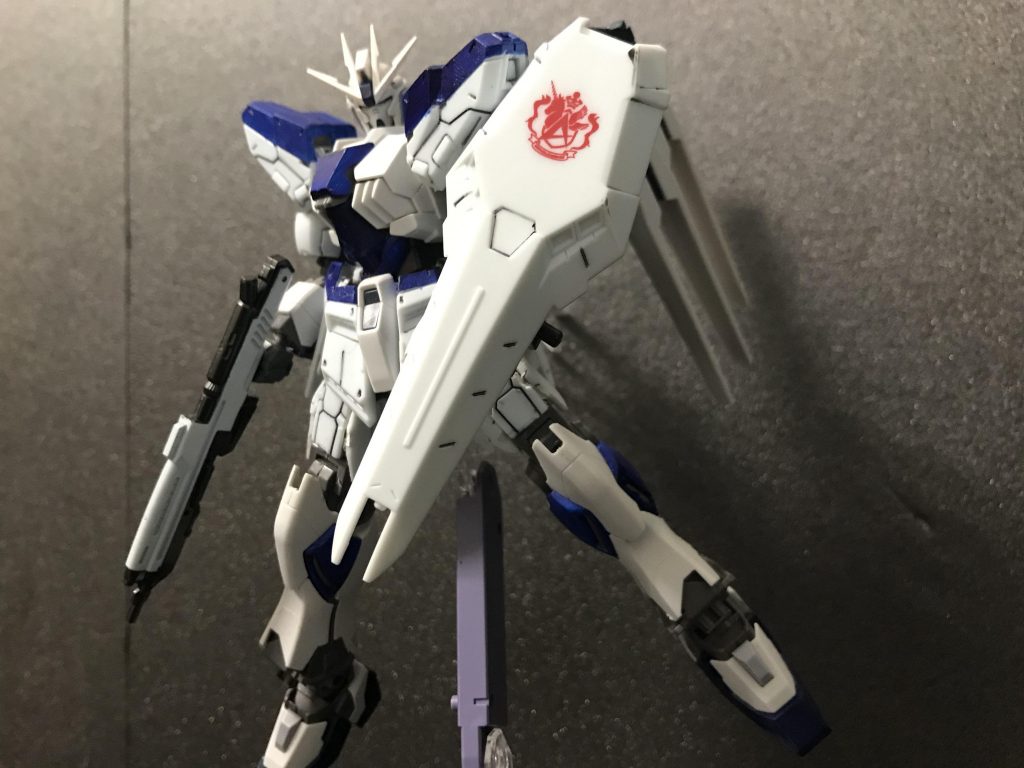 ほぼナラティブガンダム…Hiνガンダムはジーフレームの物を使用してます