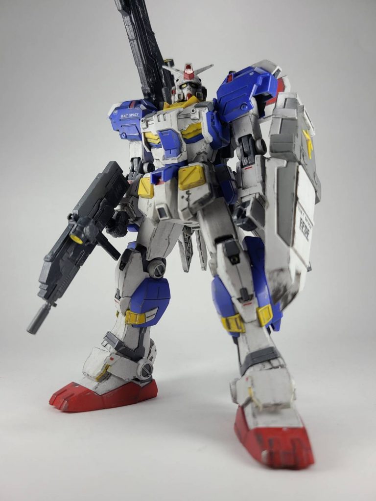 塗料　GSIクレオス水性ホビーカラー・武器:ジャーマングレー/ドゥンケルグラウ100％・同上:グレー(ねずみ色)100%・脚部等:イエロー90%+オレンジイエロー10%ウェザリング等・GSIクレオスMr.ウェザリングカラーマルチグレー・GSIクレオスガンダムマーカーメタリックブラック・GSIクレオスガンダムマーカーシャインシルバーデカール・ガンダムデカールDX02・ガンダムデカール0080シリーズ汎用1・ガンダムデカール汎用連邦