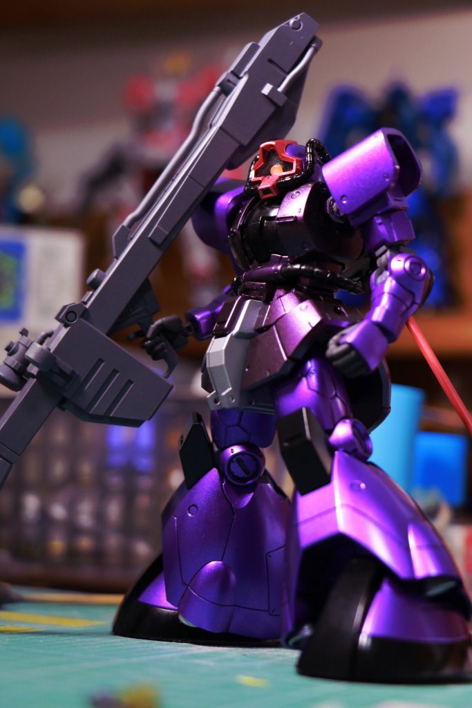 全体図MrカラーGxメタルバイオレッドを主に使い塗装しました。胴体はGxメタルバイオレッドにメタルブラッティレッドとEｘブラックを混ぜて塗装。