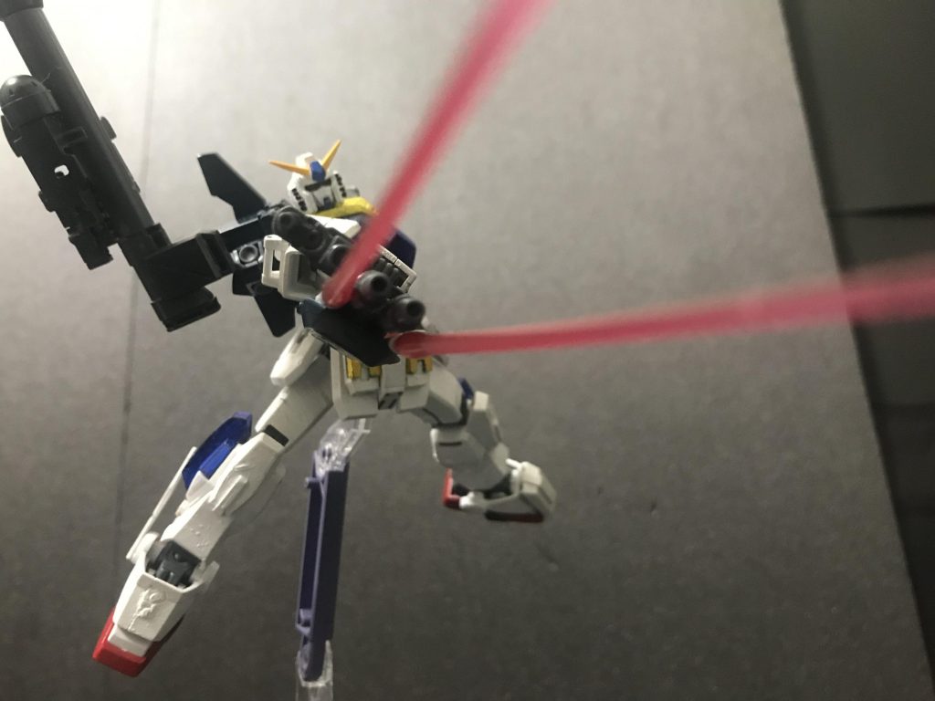 突いてからの、ビームマシンガンとか言うえぐいコンボもありますねw
