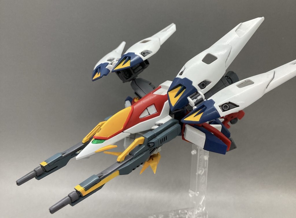 差し替えパーツを使って変形もできます