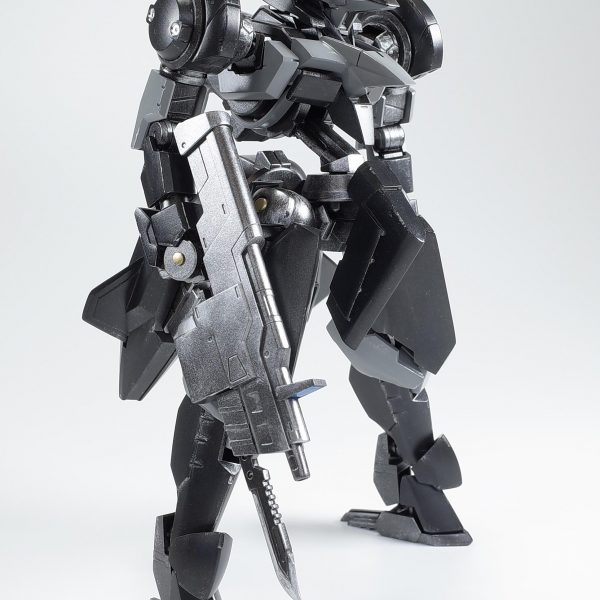 レギンレイズ_ブラックバード