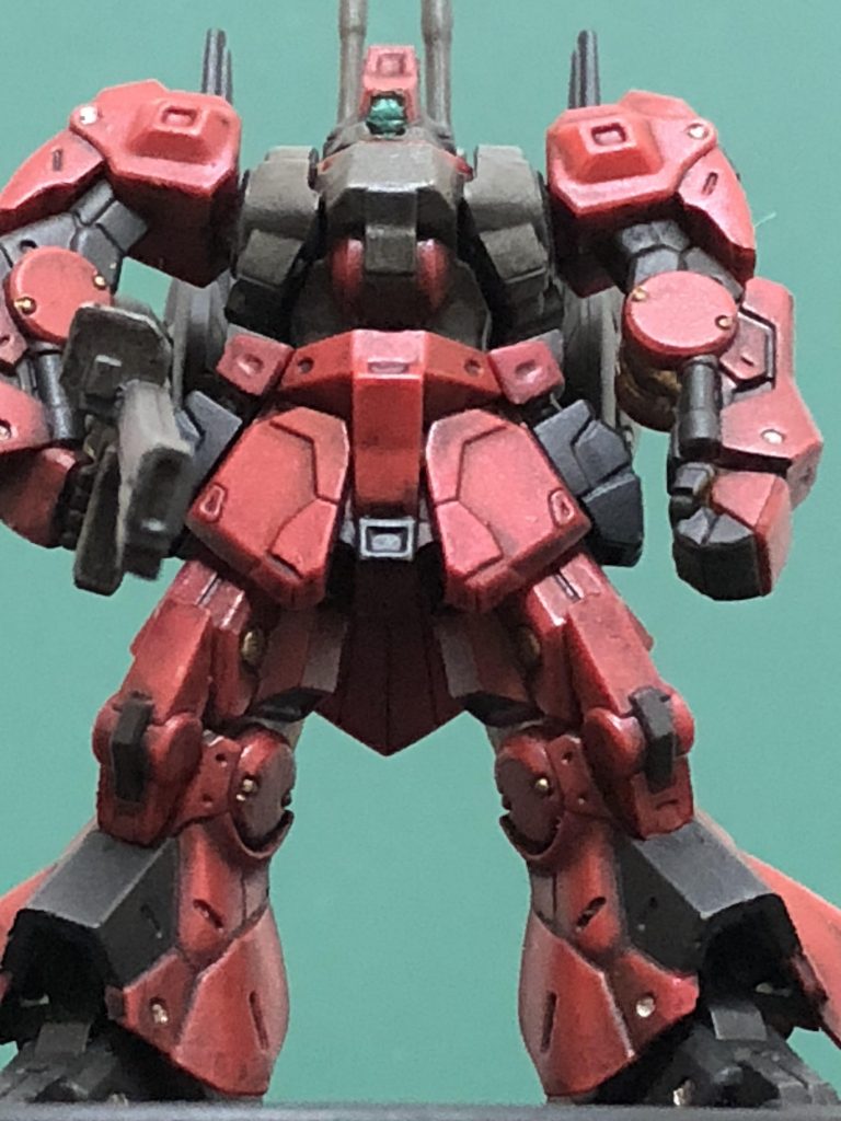 アクセントに金銀色をさしました。