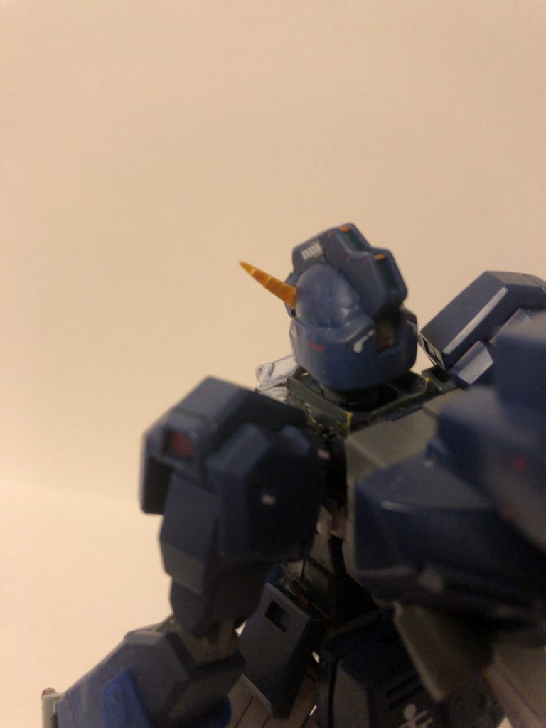 その後の過程は既に制作ストーリーに載せていますので、割愛させて頂きます笑この画像は、見えにくいと思いますが、アンテナの裏はツルツルだと不格好に見えたので、エバーグリーンさんのプラ棒でディテールアップしています! 愛用素材です。笑