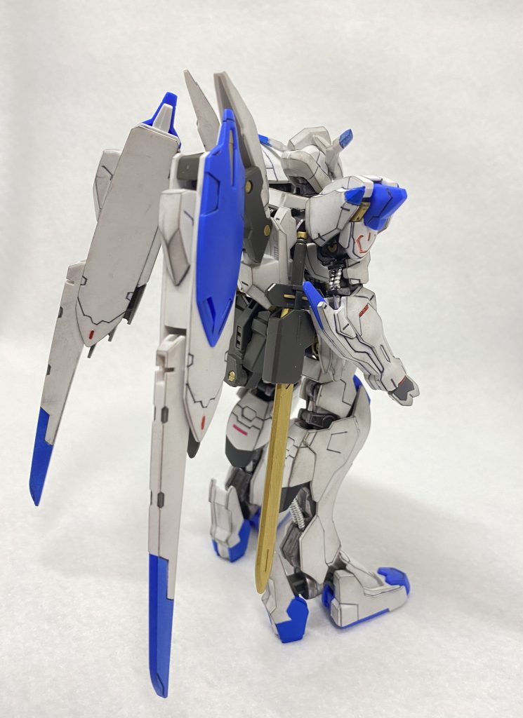ガンダムバエル　パステルシャドウ練習–3枚目/制作者：小籠包