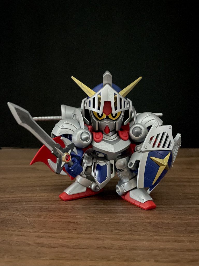 カードダスっぽいポージングにしたくなる。レジェンドBBで戦士ガンキャノン、僧侶ガンタンク、ジム・ヘンソン一家、出てほしい。