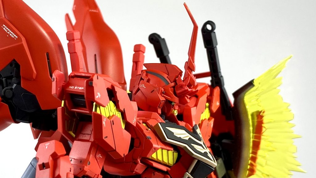 赤はピンクサフ＋ブライトレッドで塗装しています。