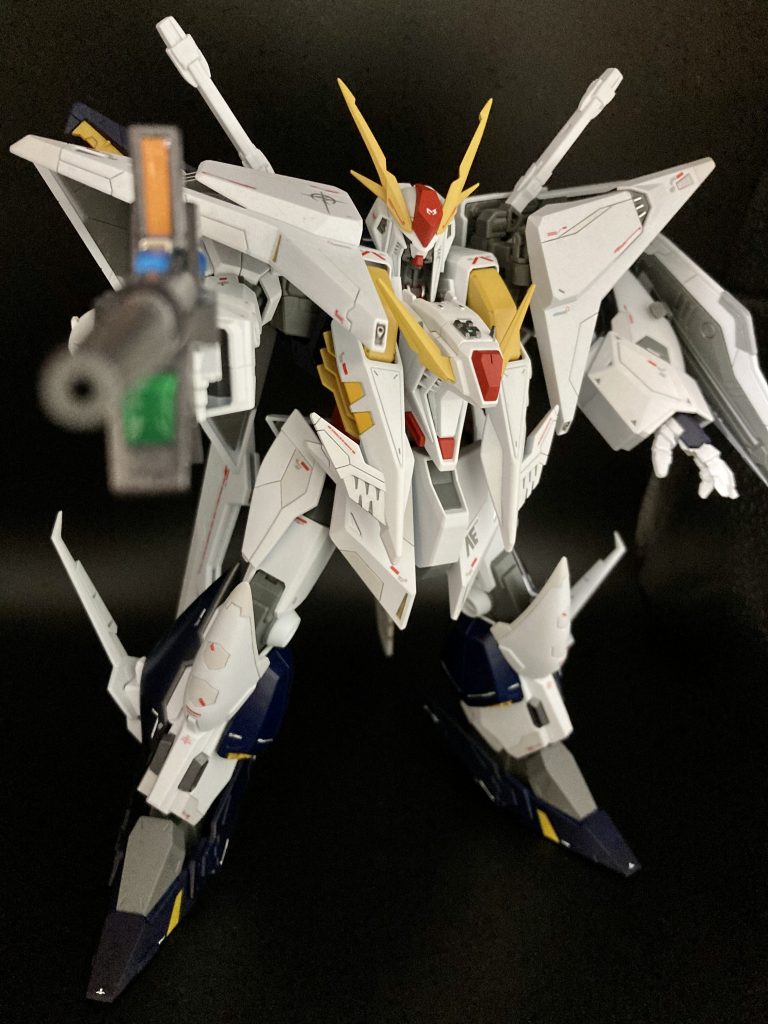 写真では見づらいですが、ライフルのシール貼ったところにレジン使用しました。