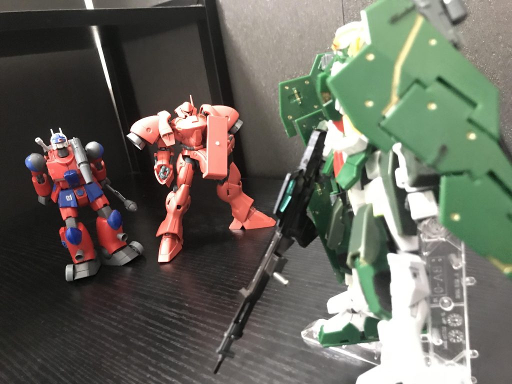 ガーベラ「誰だ?貴様!」ガンキャ?「?」ガーベラ「増援か?」