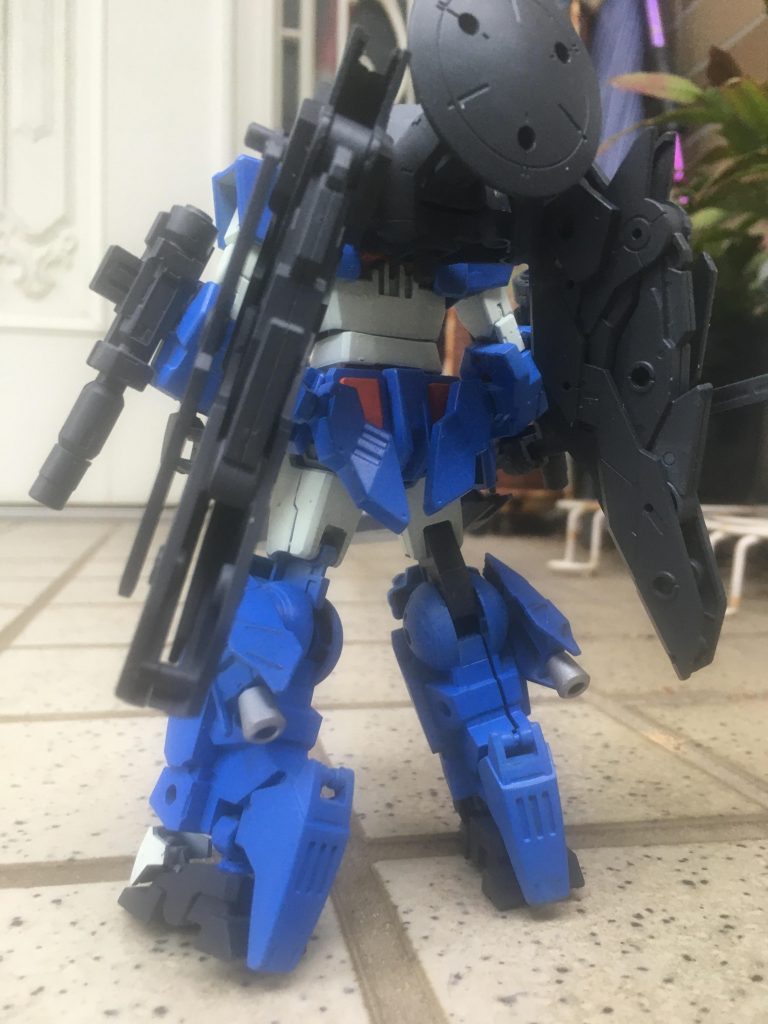 バックパックはシエルノヴァのモノにオプションパーツ・マルチウィングを取り付け作製