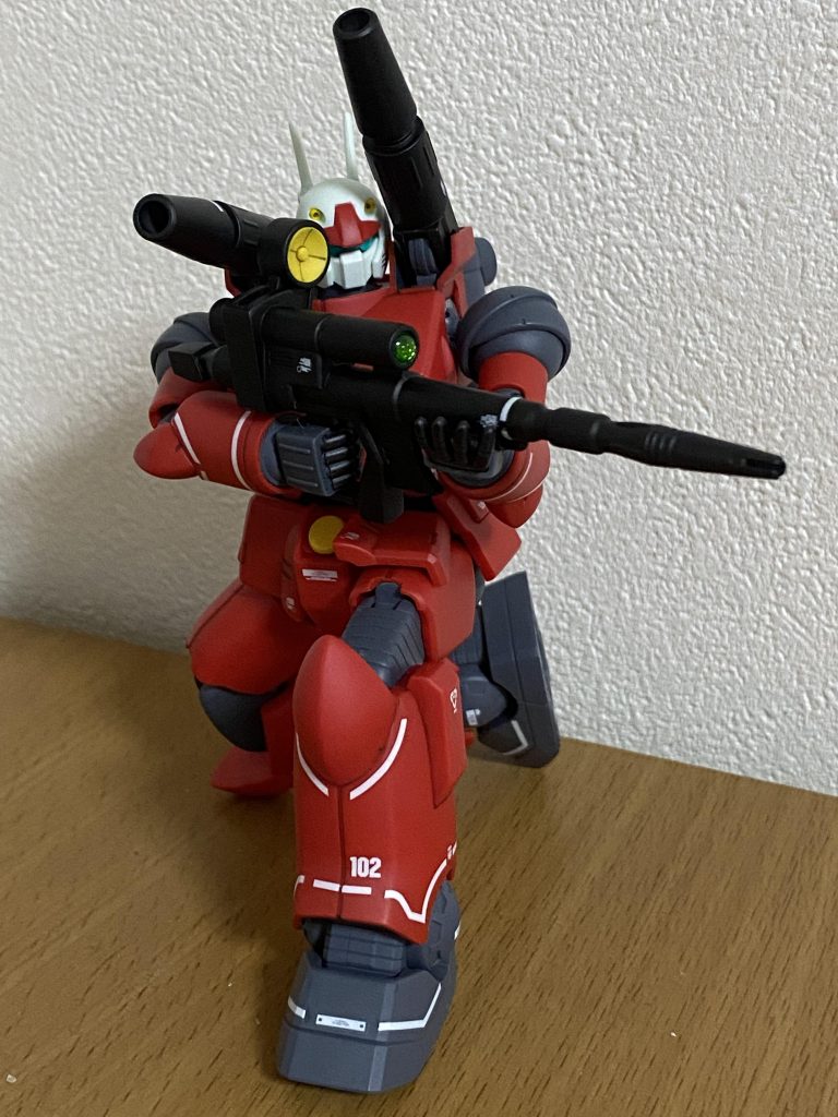 スコープはグリーンのクリスタルを入れました。スナイパースタイル　結構カッコ良いかも。ゴルゴ13を連想します。さいとうたかを　さんのご冥福を祈ります。