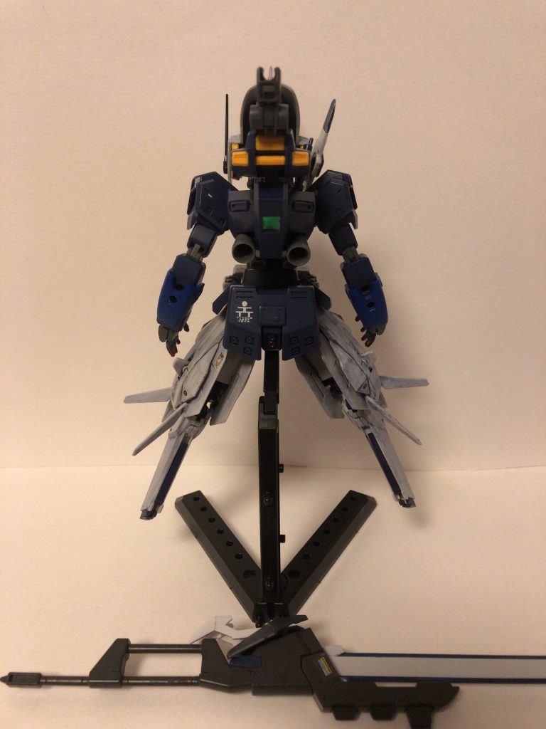 後バックパックのグリーンのセンサーは、他の方の作品を参考に、付属のホイルシールを貼った上から、レジンを流し込んでいます。写真だと分かりにくいですね笑