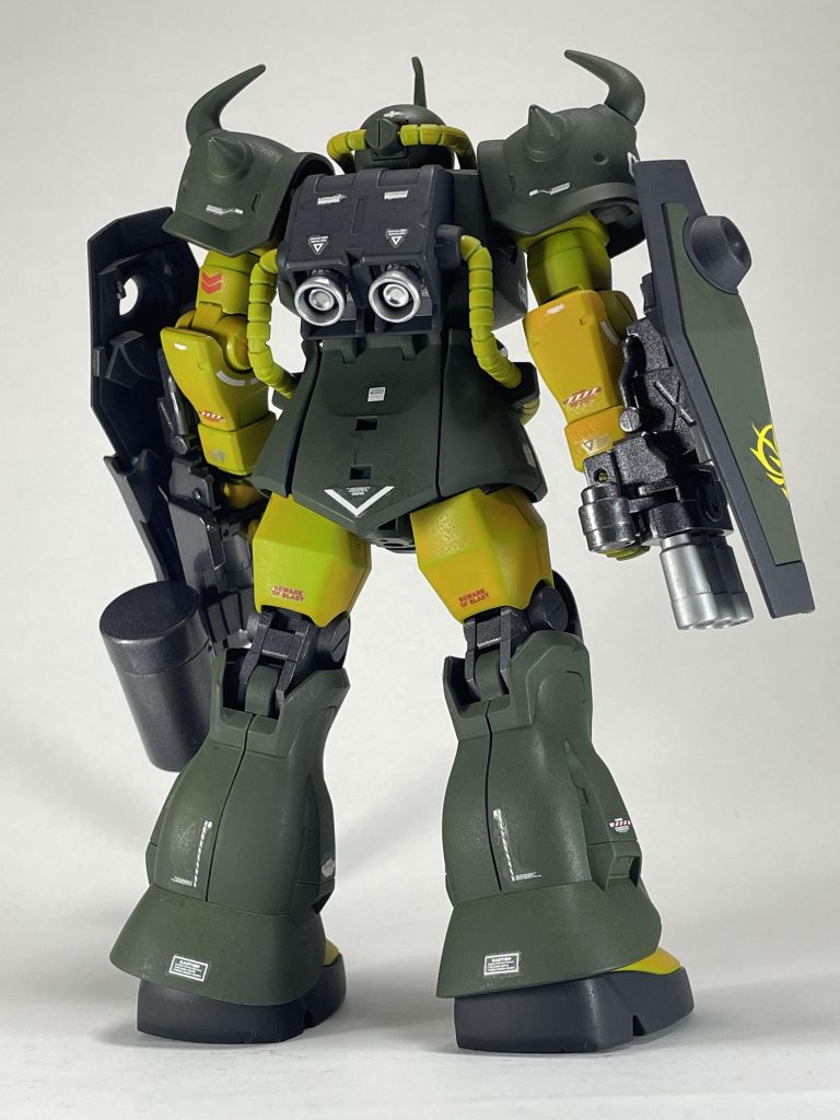 9月2日はグフの日という事で制作しました。何気にHGグフシリーズは初制作でした。ガトリングシールドも見た目に比べて軽くて安定してて良い感じでした。