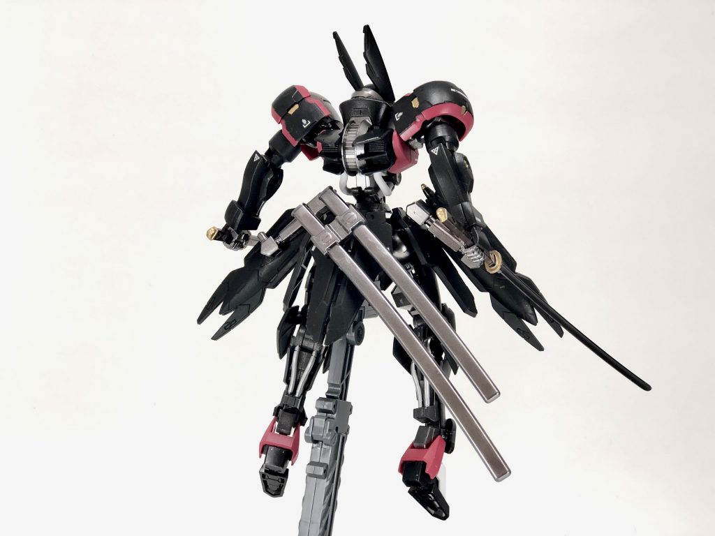 太刀は腰にマウントしています