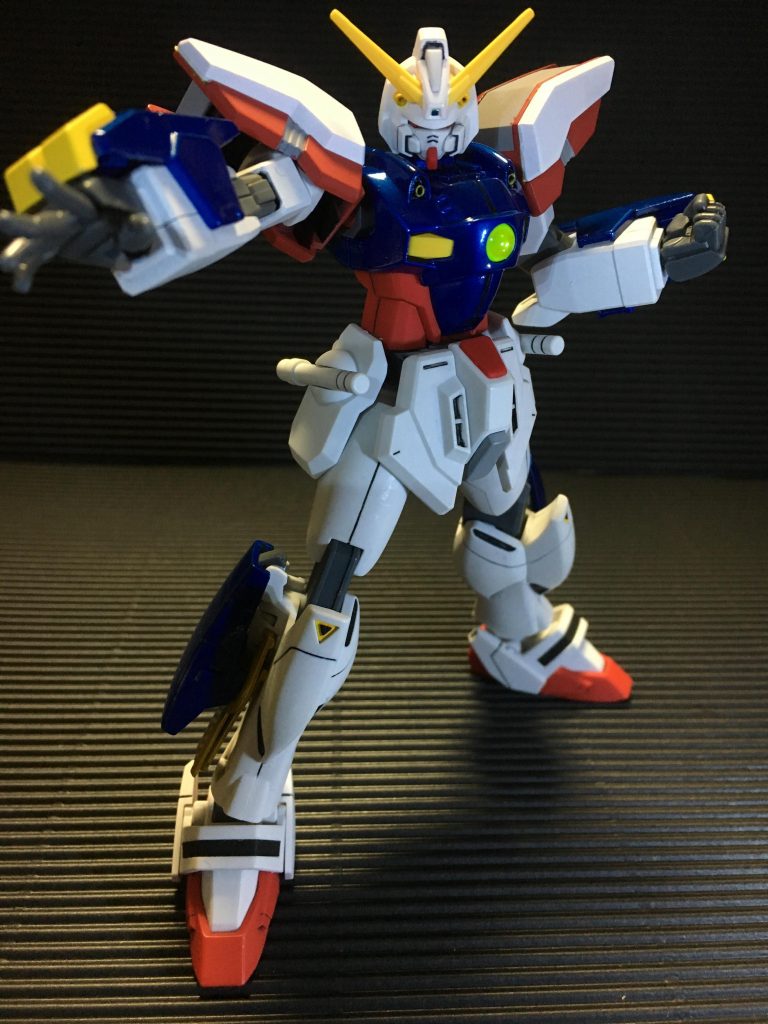 ガンプラバトル！レディー、ゴォー！！なるべくシャイニングガンダムを使わずにシャイニングガンダムを作るというテーマで作成しています。