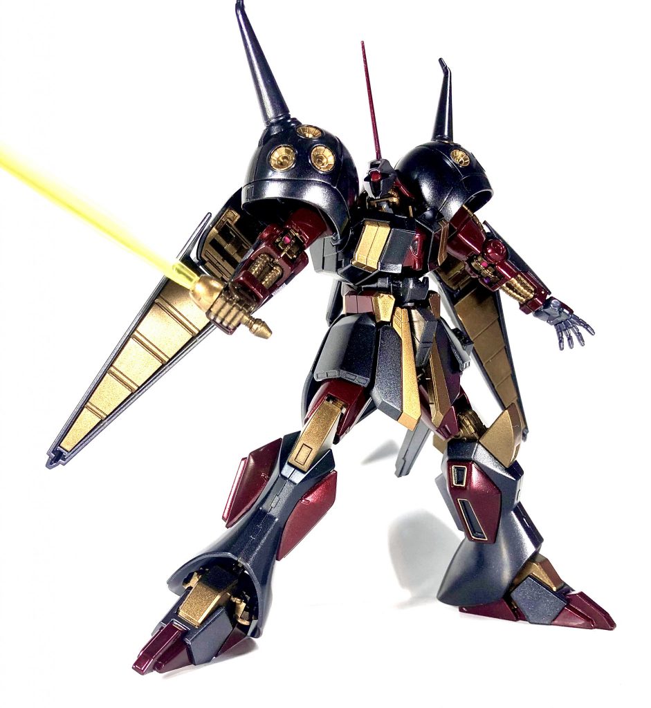 メタリック塗装で重厚な感じを出しました。