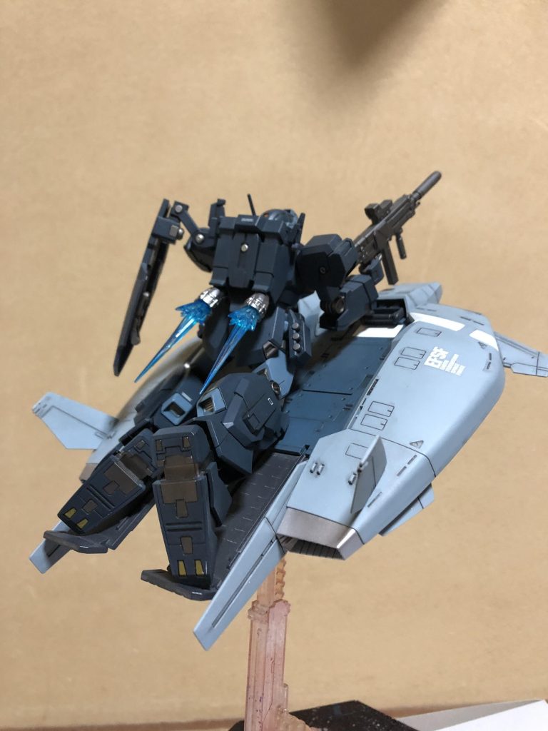 ちゃんと汚れてますでしょうか?エフェクトもビルダーパーツです。ベースジャバーに乗せる事を前提でジェスタを作ったので足裏はしっかり塗り分けてあります。