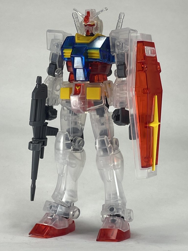 ちなみに今回の赤いクリアパーツは去年当てたEGガンダムに組み合わせてみました。つーか黄色パーツはどちらもクリアではないんですね。不思議です。