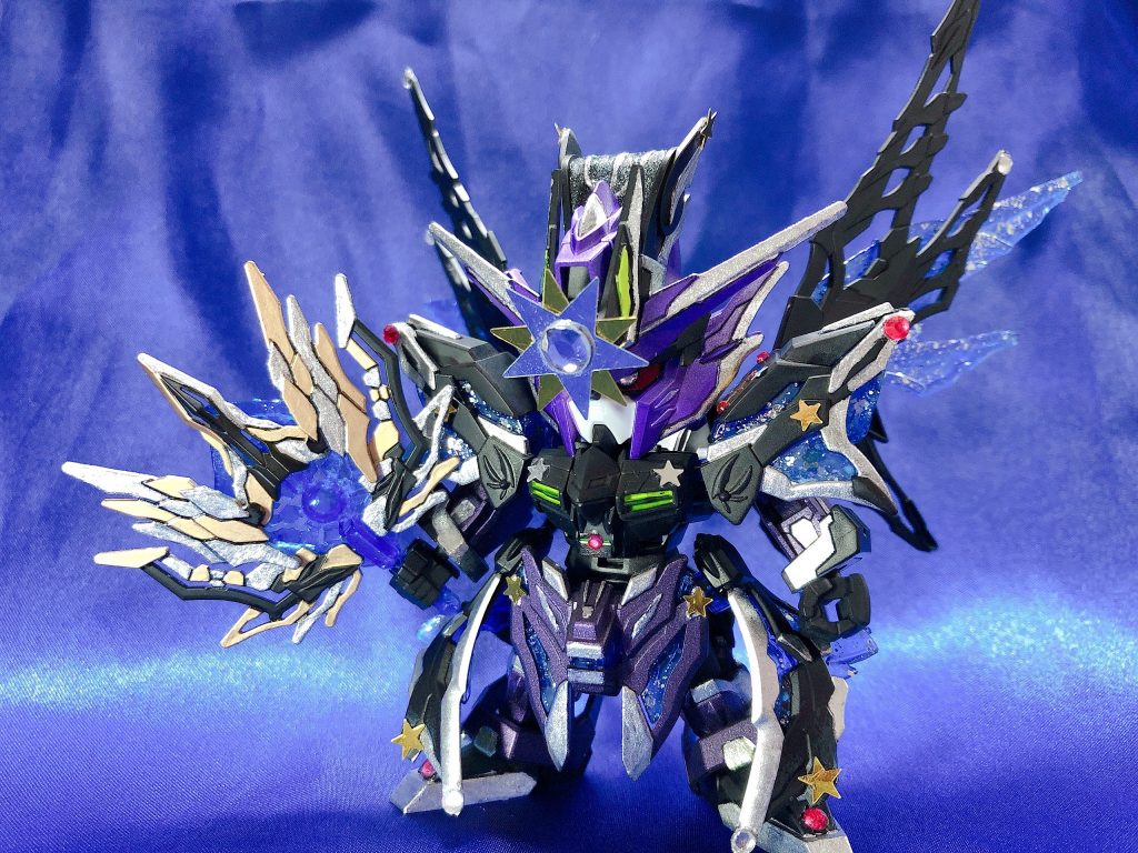 また、わりと正統派な仕上げ方なのにスパンコールやラインストーンを使ってオリジナリティを出すとゆう、これまでの集大成のような作品になっていると思いました!