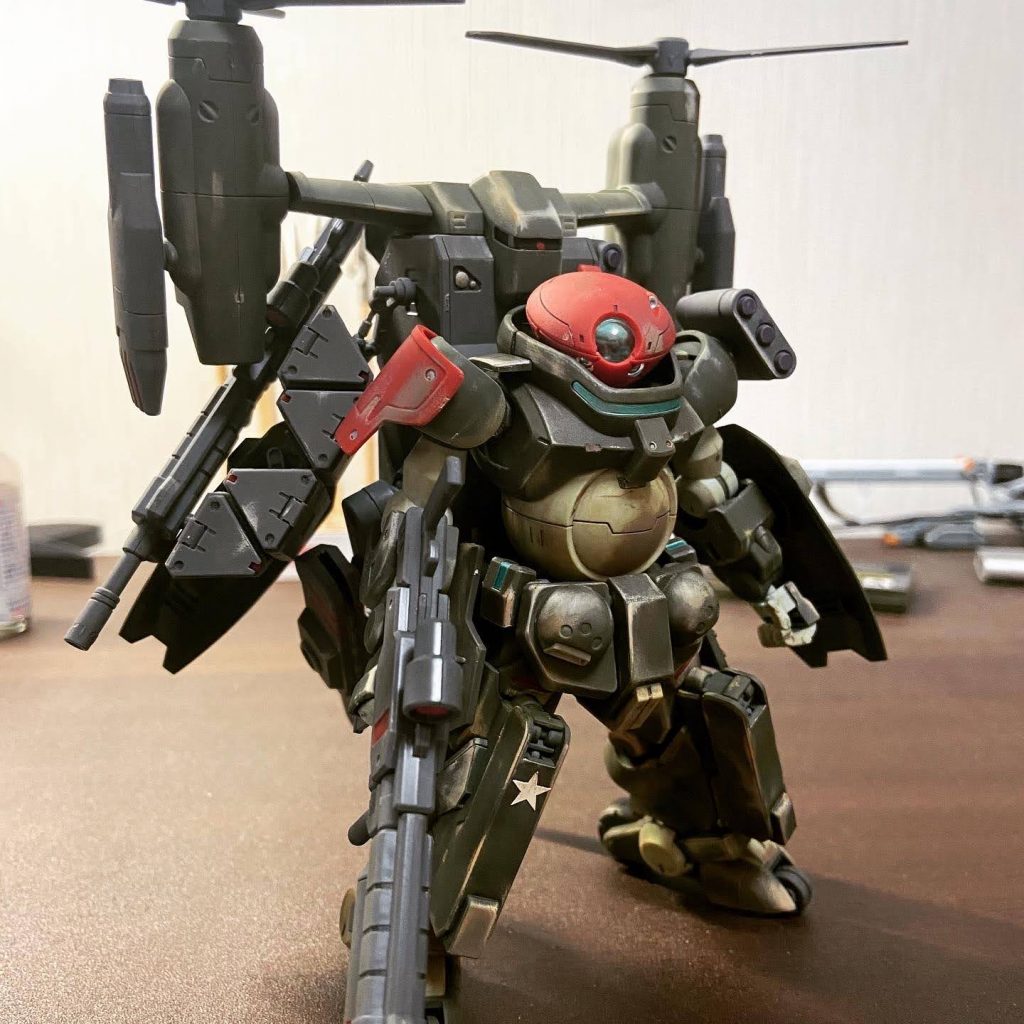 こちらの人生初の改造ガンプラをさらに改造した機体です。