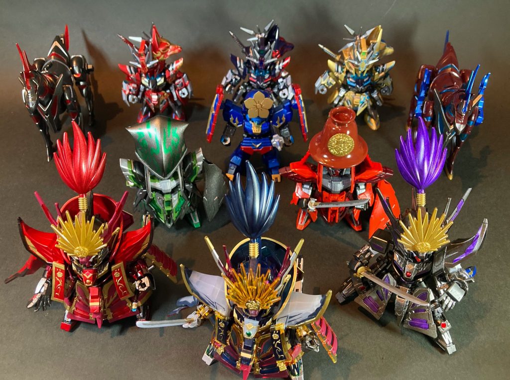 ヒーローズ ムシャワールド勢、オリジナル武将も含め少しずつ増えてきました。(キットとしては信長・佐助・軍馬しか出てないので重複が多いです。)ヒーローズ本編は昨日アニメ配信24話最終回が完結し、大変素晴らしいSDガンダム史上に刻む記念碑的最高傑作を世に生み出して頂いて心から感謝感激の万感の思いです。本当にありがとうございました。また才蔵ガンダムデルタカイが2022年3月発売予定との事で、今後も新商品続々と発売し積み箱も高く重なっているので引き続きプラモ製作を楽しんで参りたいと思います。以上、閲覧頂きありがとうございました。