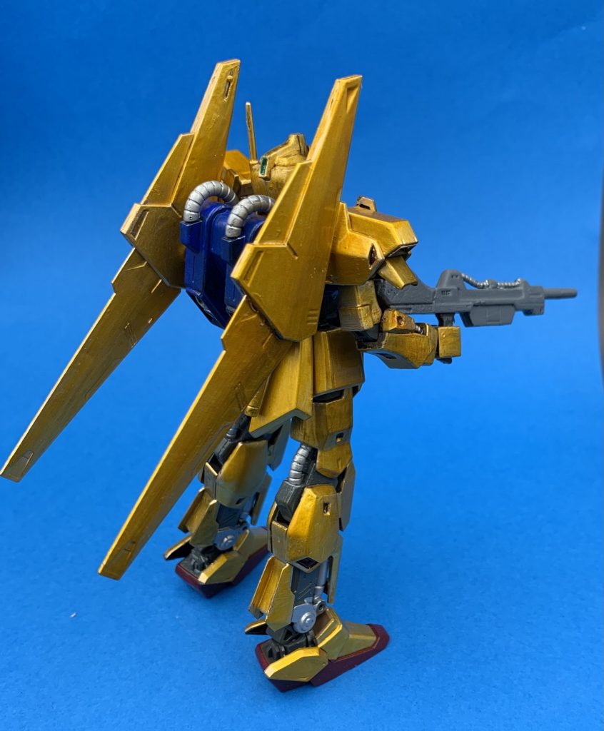 後ろからの写真、バインダーやアンテナがポロポロ落ちたりして写真撮るのがとても大変でした。デザインがとてもすっきりしてかっこよかっただけに残念でしたのだ