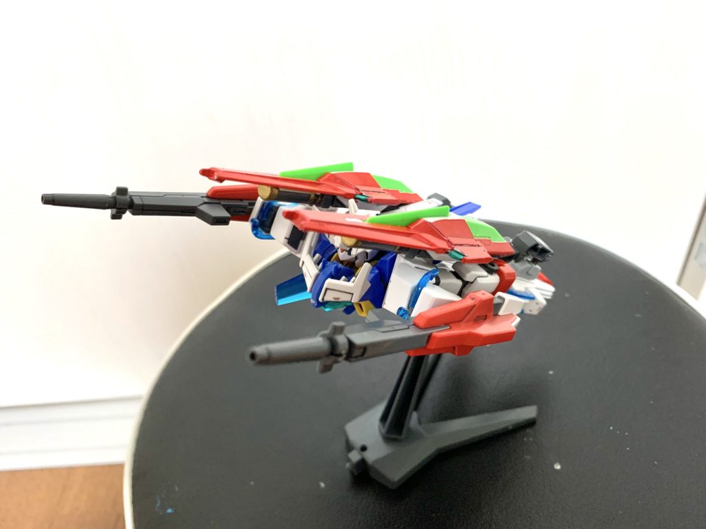 高速飛行形態への変形はもちろん、イージスガンダムのようなシルエットの強襲形態への変形を備えている。(強襲形態は動画をご覧ください。)