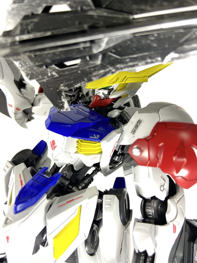 スマホで撮影してますが、ガンプラ撮影したい初めてで正解が何もわかりません。とりあえず自分がかっこいいと思えればOK！