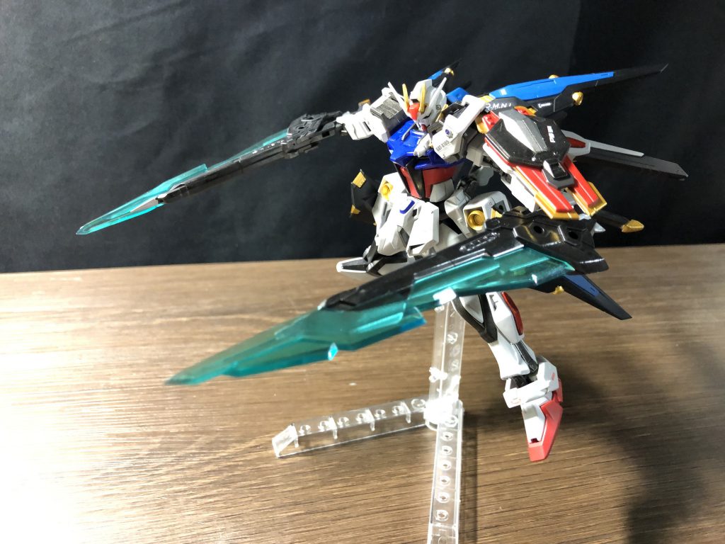 ストライクをベースにビルドストライク、バーゼラルドなどをドナーキットに