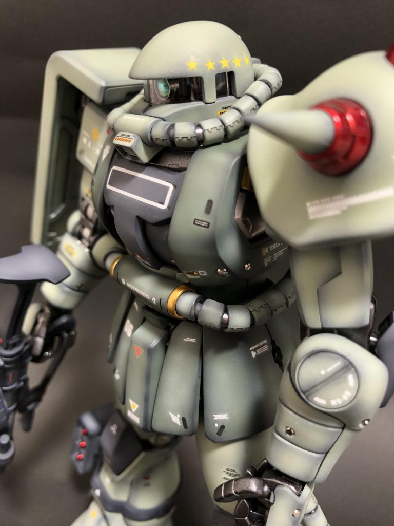 デカールはキットを購入した際に専用デカールをゲット出来たので使いました🙋♂️設定通り先ずは添付してオリジナリティを入れる為にコーションデカール等も用いてdetailupをしました✨地味に沢山貼ったので疲れました😅