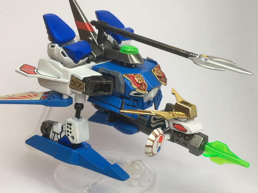 波走機(ウエーブライダー)。本体と腕、足の接続を全て改造しているので、当初は変形はオミットする予定でしたが、ボールジョイントを使ってなんとか変形出来ました。この時代のBB戦士はポリキャップが小さいのでボールジョイントの径に合わせるのに苦労します。