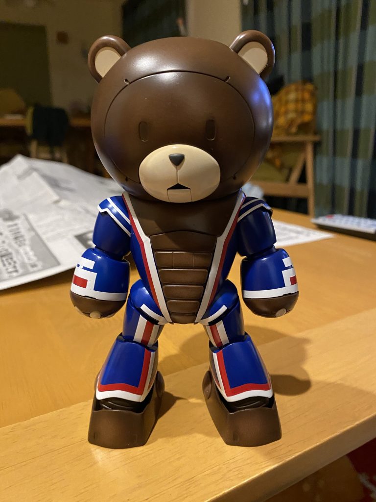 文様を描くのではなく、ルウンペと呼ばれる服を着ているようにしてみた。最初胸ははだけていたのだが、変だったのでリテイク。