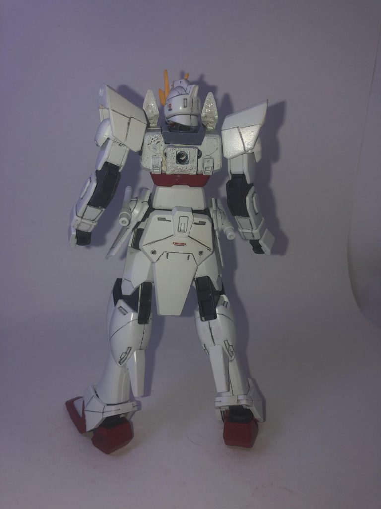 ストラクガンダム同様にストライカーユニットをつけれるようにしてる背中です