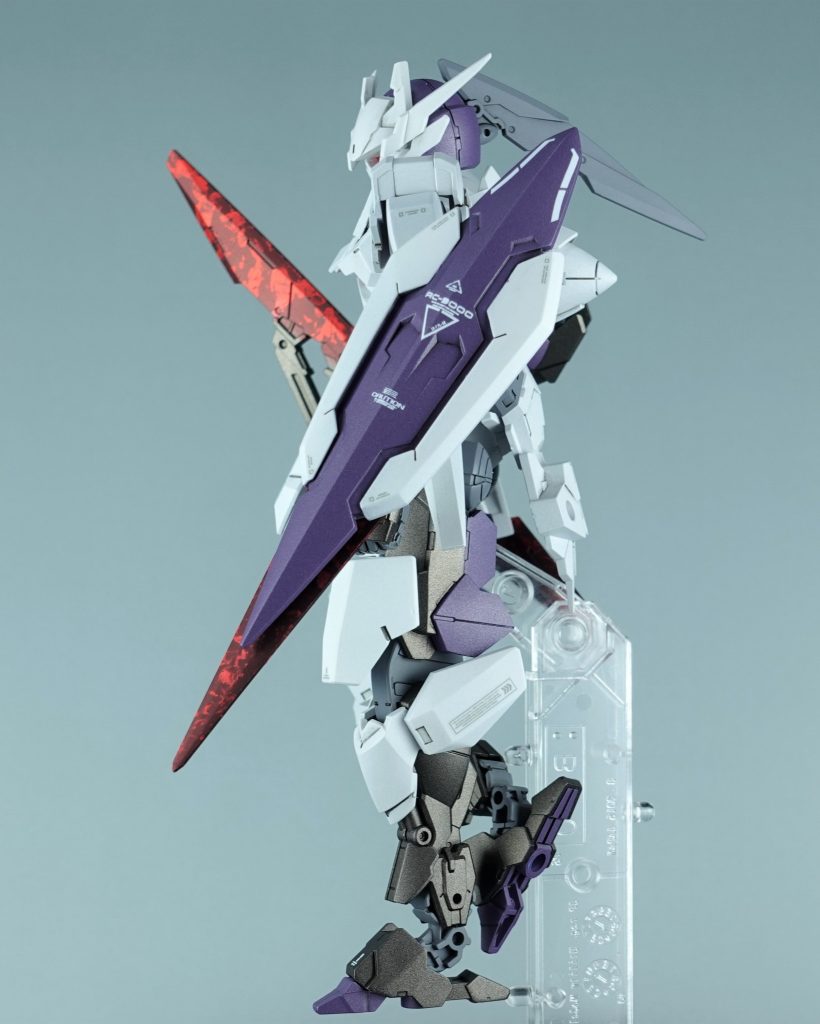 横面膝横の羽はトランジェントのパーツ