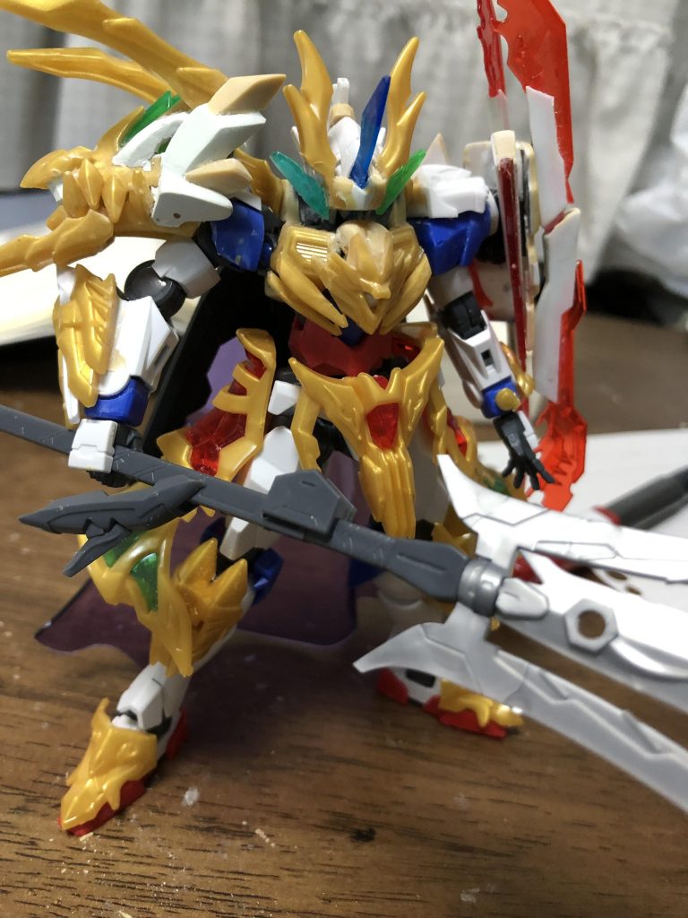 塗装前です。今回雷がモチーフだったので白も雷雲を意識して少し暗い白にしたので結構印象変わったんじゃないでしょうか?