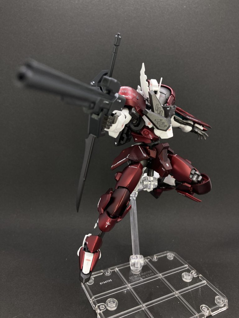 武器2［ロングライフル改]ユーゴーが使用していたものを改良したライフル