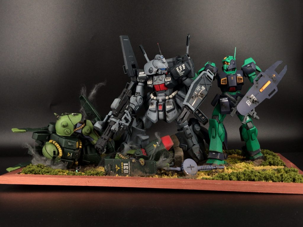 正面はこんな感じで、ドミンゴを一番強調して見せたかったので真ん中に配置、左右にハイザックとネモを配置してみました。